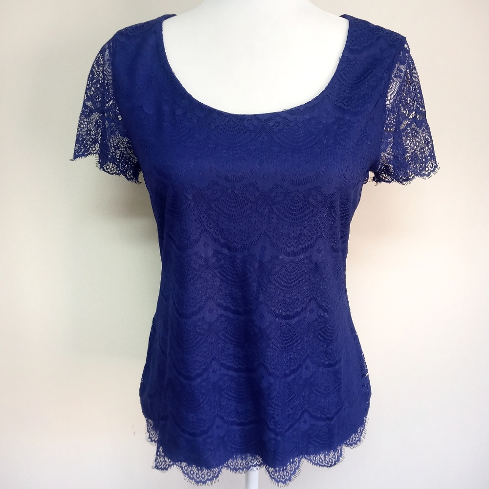 Banana Republic Purple Lace Blouse scoop neck trim